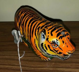 Vintage Tiger Tin Lithographed Wind Up Toy Made In Japan Pat No 701621.