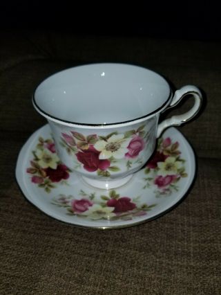 Queen Anne Tea Cup And Saucer Made In England Floral Pink Patter
