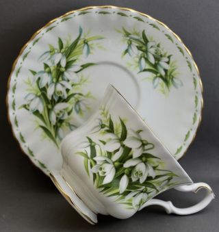 Royal Albert Teacup & Saucer - Flower Of The Month Series/snowdrops/jan M109