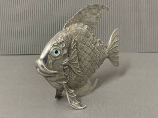 VERY RARE COLLECTIBLE STERLING SILVER 925 ARTICULATED FISH BLUE GLASS EYES. 3