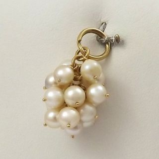 18k Gold Cluster Salt Water Pearl Grapes Baubles Cha - Cha Charm Pendant 5.  5 Gr