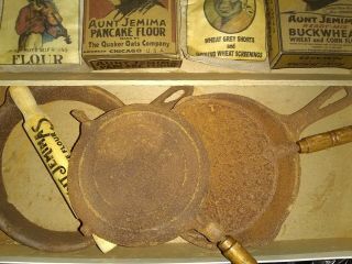 Vintage Black Americana Antique rare Aunt Jemima flour cooking school cast iron 2