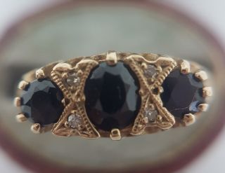 Antique Vintage Pretty Sapphire And Diamond Ring Set In Yellow Gold Band 3 Stone
