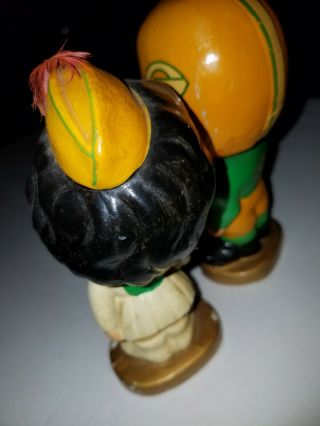 Vintage 1960 ' s Green Bay Packers Kissing Boy & Girl Bobble Heads Nodder - RARE 9