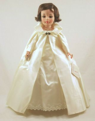 Vintage 1961 Madame Alexander Jacqueline Portrait Doll Inaugural Gown 2210 2