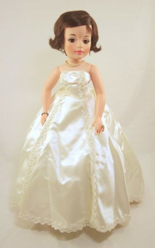 Vintage 1961 Madame Alexander Jacqueline Portrait Doll Inaugural Gown 2210 4