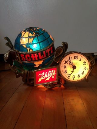 Vintage Schlitz World Globe Revolving Motion Lighted Beer Sign Clock