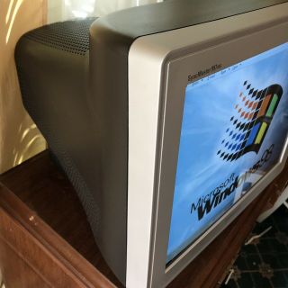 Vintage Samsung 19” Retro Gaming Flat Screen VGA CRT Monitor SyncMaster 3