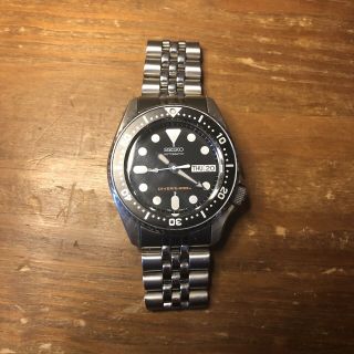 Seiko SKX013 Men ' s Automatic Dive Watch with Stainless Steel Bracelet 3