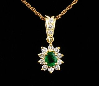 Signed Vintage Rare Natural 1.  0ctw Colombian Emerald & Diamond 18k Gold Pendant