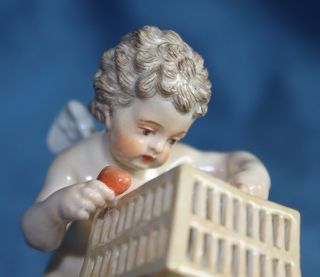 Antique MEISSEN Caged Captured Heart TE LE CAPTIVE Cupid Angel Putti Figure 4