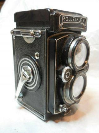 Vintage Rolleiflex 3.  5E Medium Format Camera - with Lens Cover c1957 - 1959 2