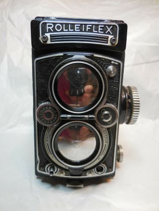 Vintage Rolleiflex 3.  5E Medium Format Camera - with Lens Cover c1957 - 1959 3