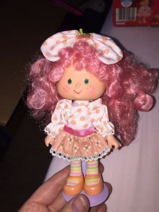 Vintage Strawberry Shortcake Peach Blush Berrykin Doll 3