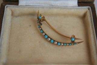FINE ANTIQUE EDWARDIAN 18 CARAT GOLD TURQUOISE & SEED PEARL CRESCENT BROOCH PIN 12
