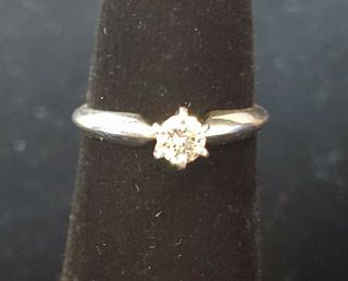 Vintage 10 Irid 90 Platinum Engagement Diamond Solitare.  25 Cttw Ring Size 4
