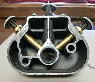 Antique hit and miss gas engine IHC M 6hp 3 needle carb 4