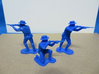 Marx vintage 1967 complete set of 16 medium blue western cavalrymen on foot 4