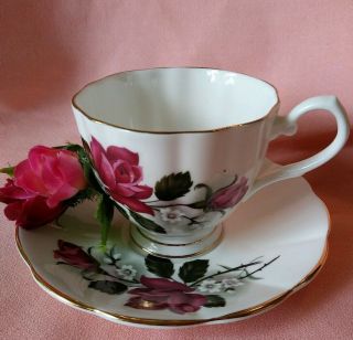 Vintage Elizabethan Red Roses Bone China Tea Cup & Saucer England Pretty