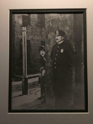 Charlie Chaplin Rare Vintage Autographed 8/10 Photo Gold Rush The Kid