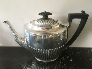 A Solid Silver Teapot Sheffield 1901 Maker Atkin Brothers 560 Grams 17 Cm Tall