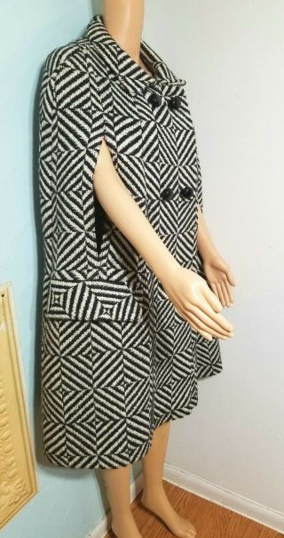 MUST - HAVE Vintage 1960s Mod NEIMAN MARCUS Op Art Wool CAPE & SKIRT SET 30 - 31 