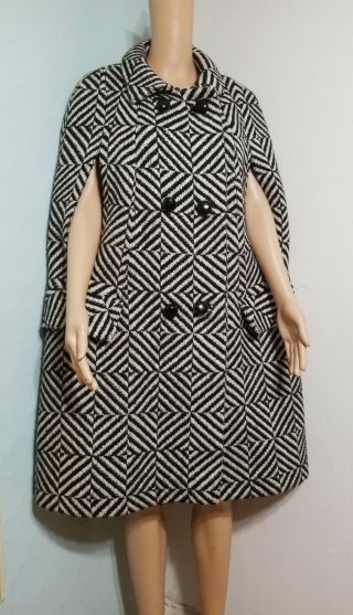 MUST - HAVE Vintage 1960s Mod NEIMAN MARCUS Op Art Wool CAPE & SKIRT SET 30 - 31 