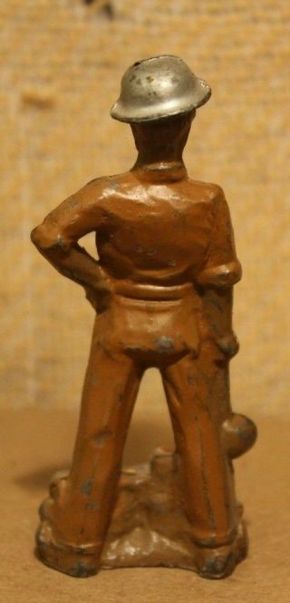 Dimestore soldier BARCLAY Soldier cooking serving Lead Toy Figure army serving 2