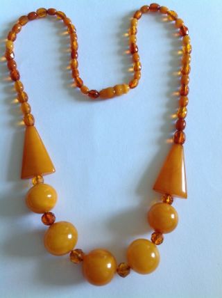 Lovely Unusual Antique Butterscotch Amber Necklace - 14.  5 Grammes
