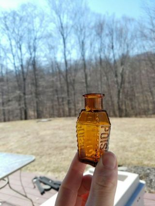 Very Rare Light Yellow Amber F.  A Thompson & Co Detroit MI Poison Bottle 7