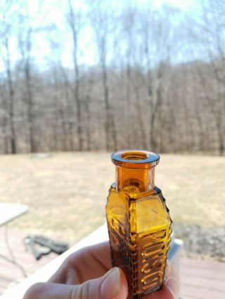Very Rare Light Yellow Amber F.  A Thompson & Co Detroit MI Poison Bottle 9