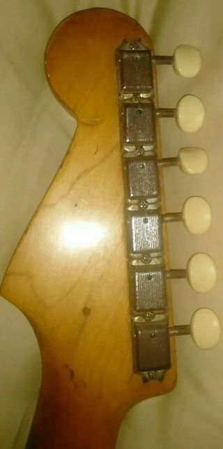 Vintage Guitar 1959 Fender Musicmaster 6 String Electric Guitar 10