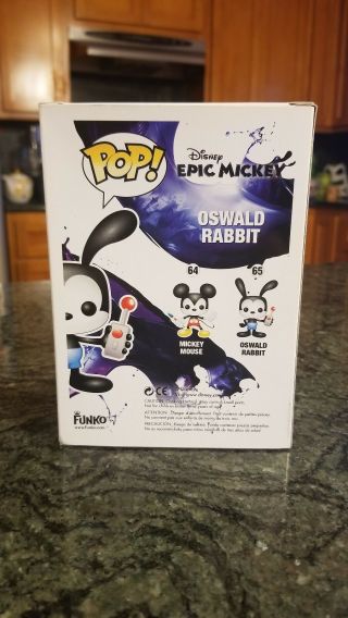 Mickey Mouse D23 Metallic & Oswald Comic Con Funko pops.  Rare Must haves 10