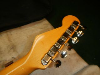 Vintage 1959 Re - Issue Squire Stratocaster Standard by Fender Korea Sunburst 11