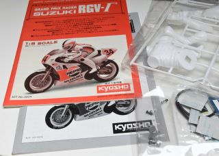 VINTAGE Kyosho KIT No.  3004 - 1/8 SUZUKI RGV - Grand Prix Racer - MOTO - 10