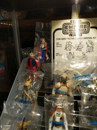 Vintage Star Wars - Kenner - Bagged 20 Figs And Weapons Survival Kit