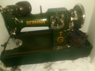 BERNINA 117K SEWING MACHINE ZIG ZAG Case & work light vintage antique 10