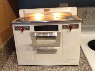 Vintage White CHILD ' S 4 Burner ELECTRIC STOVE with OVEN 2