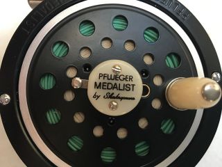 Vintage Pflueger Medalist 1494 - 1/2 Fly Fishing Reel made in Japan 3