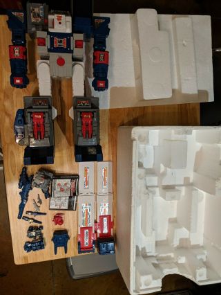 Vintage 1987 Transformers G1 Fortress Maximus complete w/ box 7