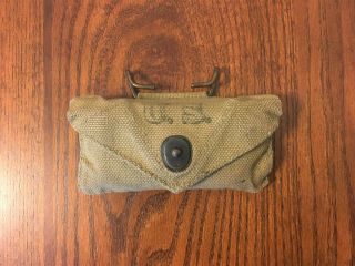Wwii Us Army - Red Carlisle Bandage With Khaki Pouch - First Aid Packet