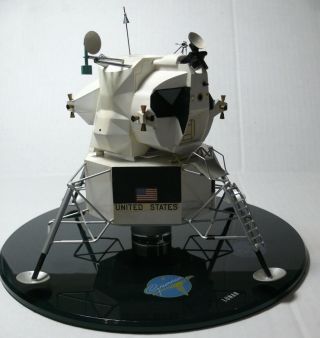 Vintage Precise NASA Grumman Lunar Excursion Module LEM Desk Model Topping 9