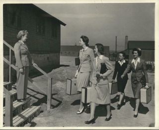 Wwii Wafs Director Nancy Love Greets 1st Women Pilots At Training Base Photo