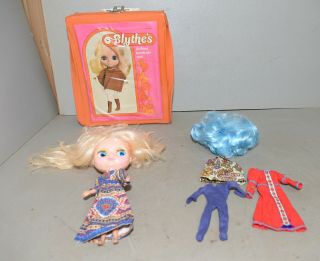 Kenner Blythe Doll & Vintage 1972 Wardrobe Case Blue Wig Extra Clothes
