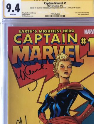 Captain Marvel 1 CGC 9.  4 NM SIGNED 3x STAN LEE,  McGuinness& DECONNICK RARE 2