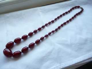 Fine Vintage Art Deco Cherry Amber Bakelite Bead Necklace Length 27 " Wt.  56gms