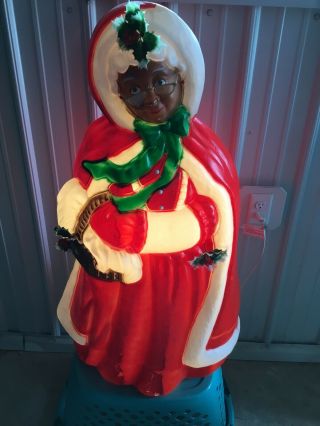 African American Black Mrs Santa Claus christmas yard art Blow Mold RARE VINTAGE 3