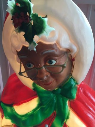 African American Black Mrs Santa Claus christmas yard art Blow Mold RARE VINTAGE 4