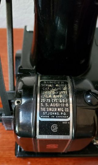 Vintage Singer Featherweight 222K Arm Sewing Machine W/ Case & Acc 3
