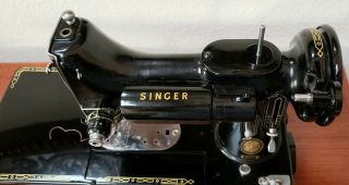 Vintage Singer Featherweight 222K Arm Sewing Machine W/ Case & Acc 7
